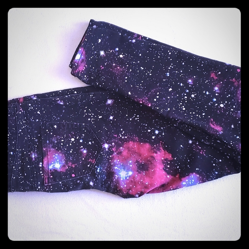 Black Heart Gallaxy‎ Print Skinny Pant